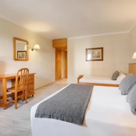 涅维索尔酒店 3*