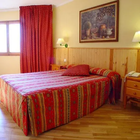 涅维索尔酒店 酒店